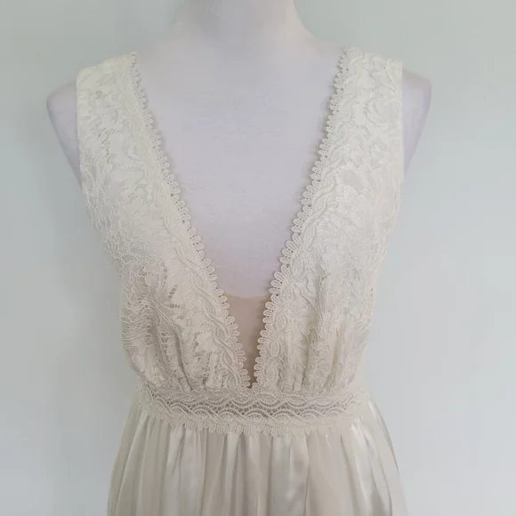 DOCE MARIA White Bridal Wedding Formal Beach Lace Sleeveless Zip Up Gown Small Women